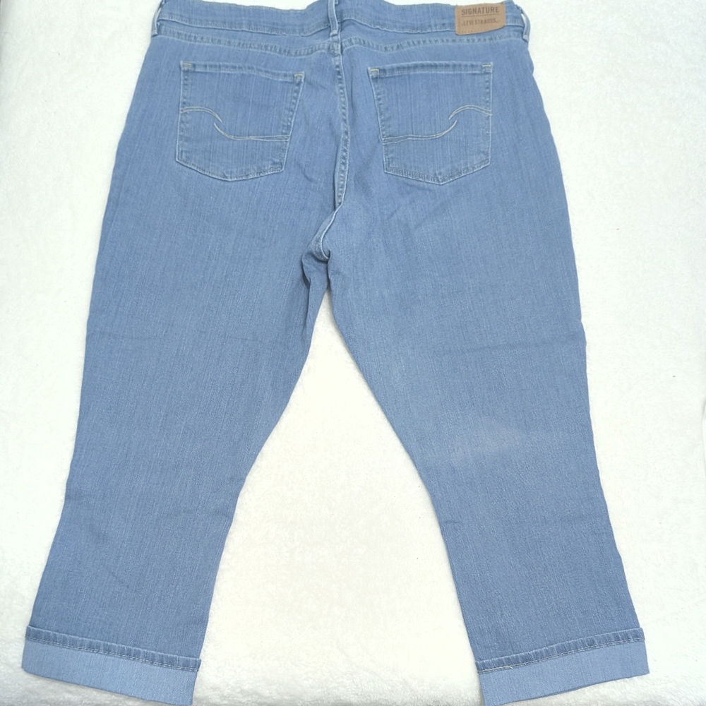 Levi's Women's Sky Blue Ankle Jeans
